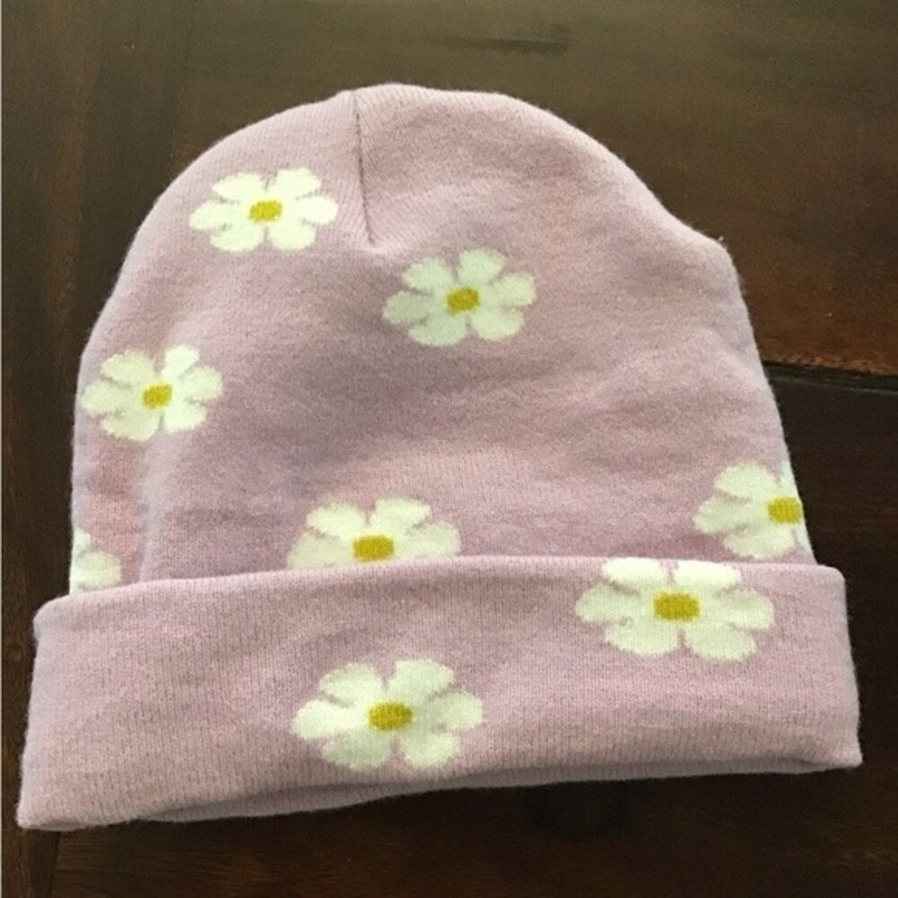 Bershka Daisy Knit Beanie OS